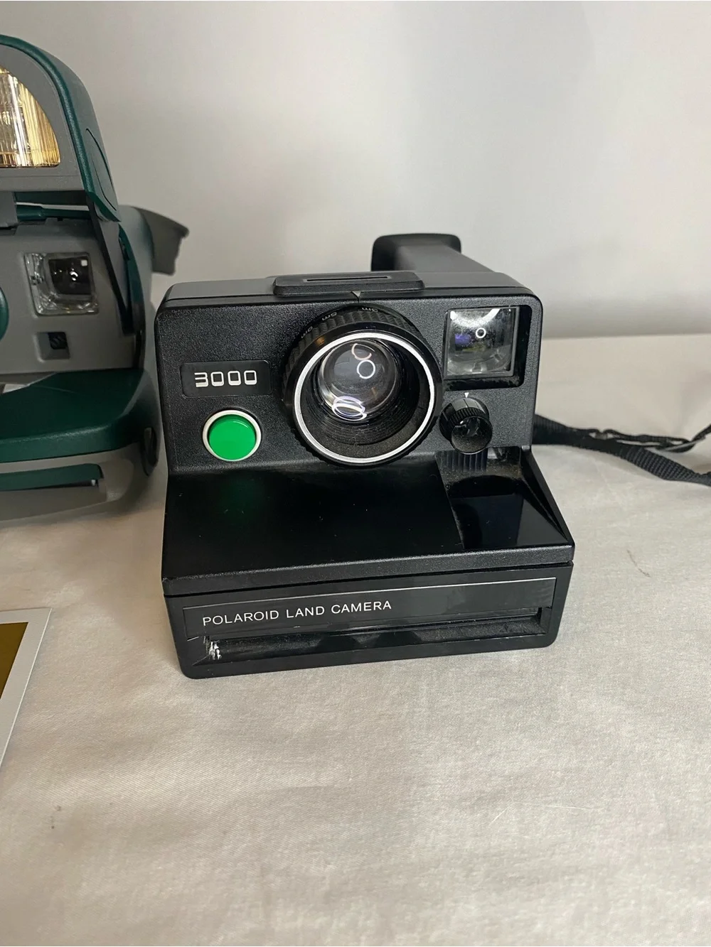 Polaroid Vintage OneStep 600 & Land Camera in Black & One Step Express in Green